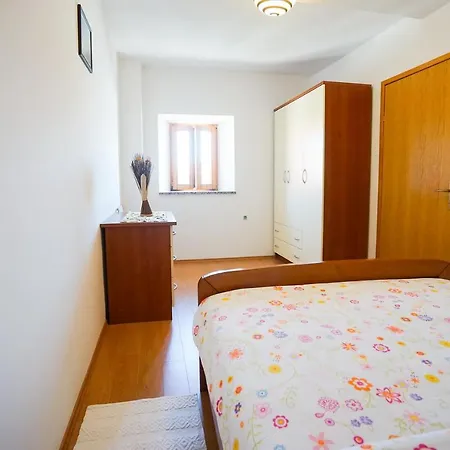 50m From The Beach Zdrelac